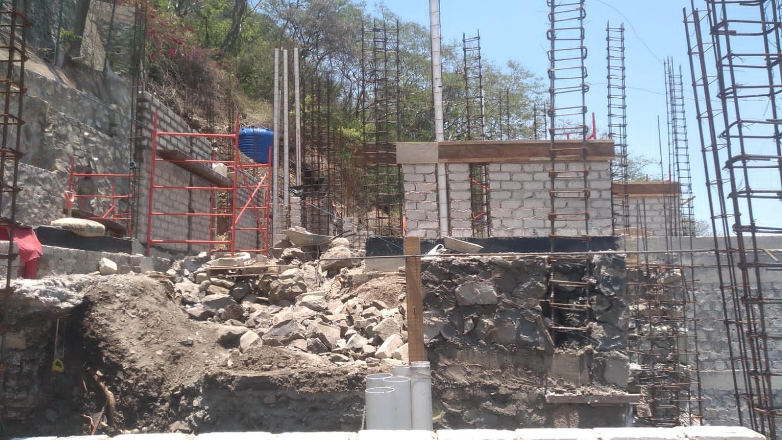 A stalled, troubled build near Lake Chapala, the kind of project that needs rescuing